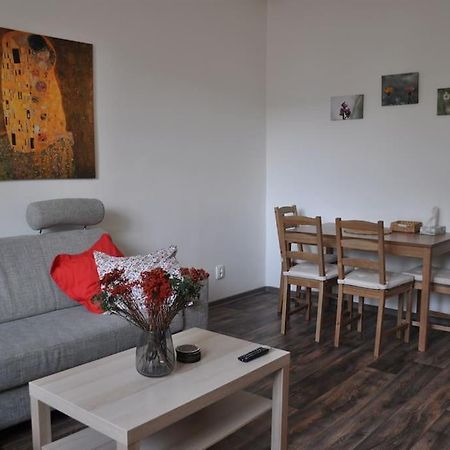 Apartment In Praha 3 Экстерьер фото