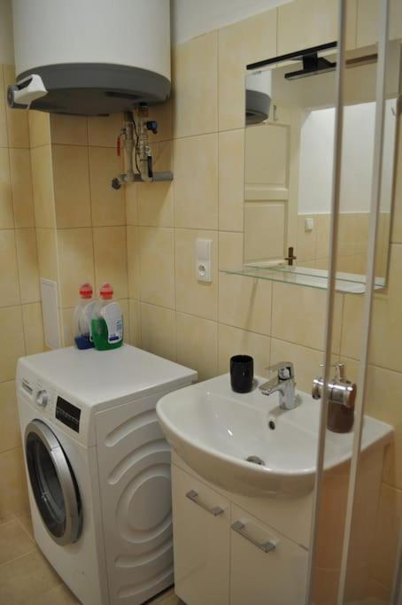 Apartment In Praha 3 Экстерьер фото