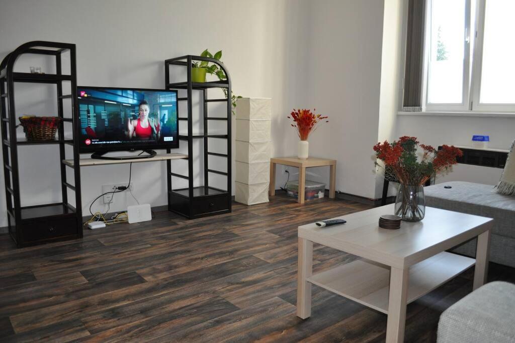 Apartment In Praha 3 Экстерьер фото