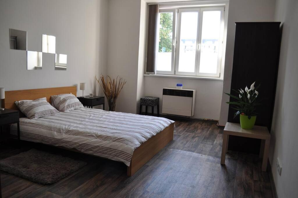 Apartment In Praha 3 Экстерьер фото